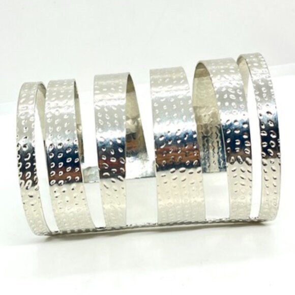 VINTAGE RJ GRAZIANO WIDE HAMMERED SILVER TONE CUFF BRACELET STATEMENT SIGNED - Picture 7 of 10